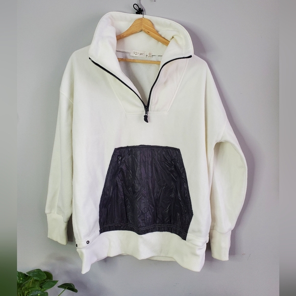 rd style white and black fleece 1/4 zip. Womens xs. EUC. Small spot see photos - Picture 2 of 9